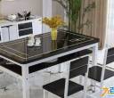 电钢琴  玻璃餐桌